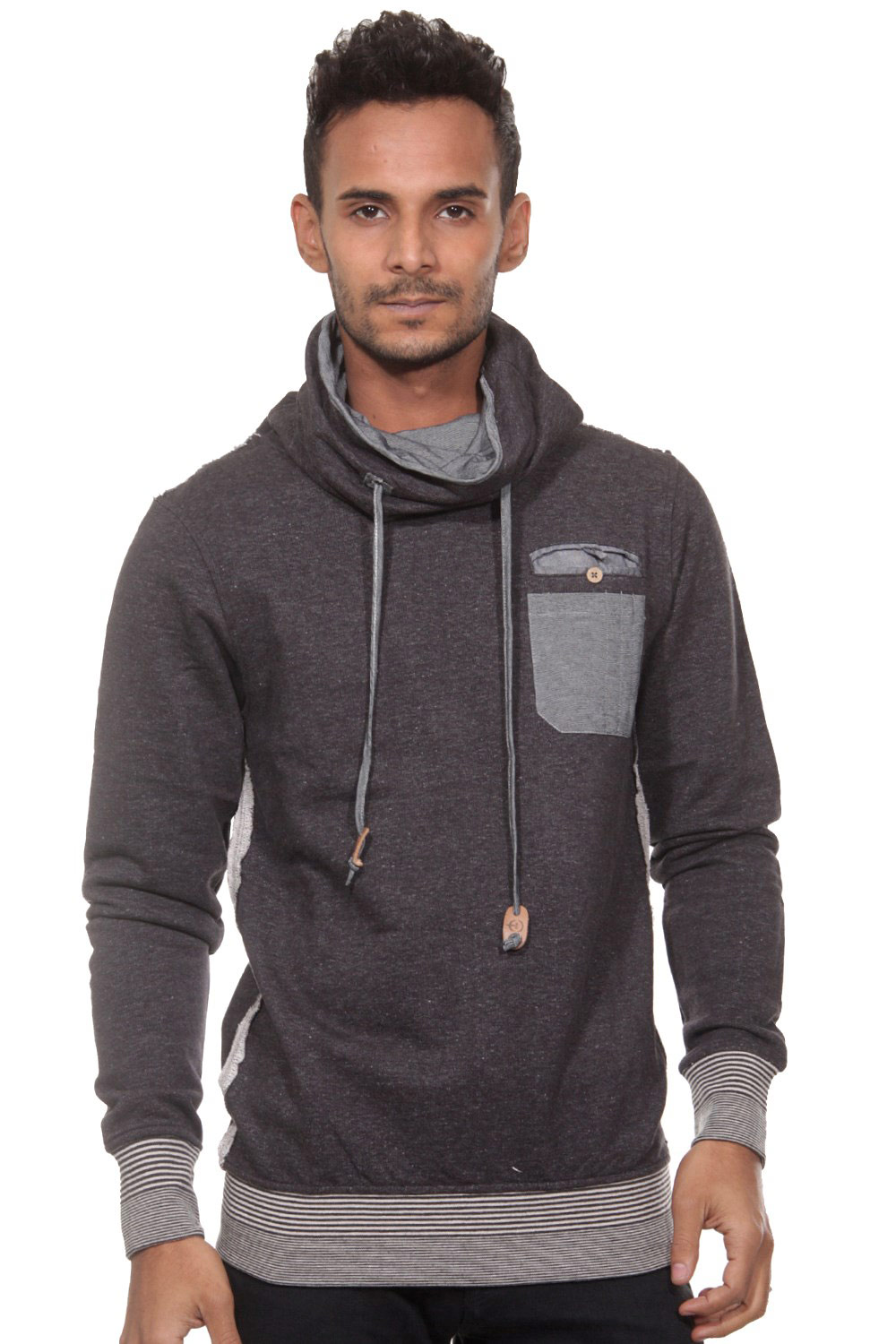 CAZADOR sweatshirt at oboy.com