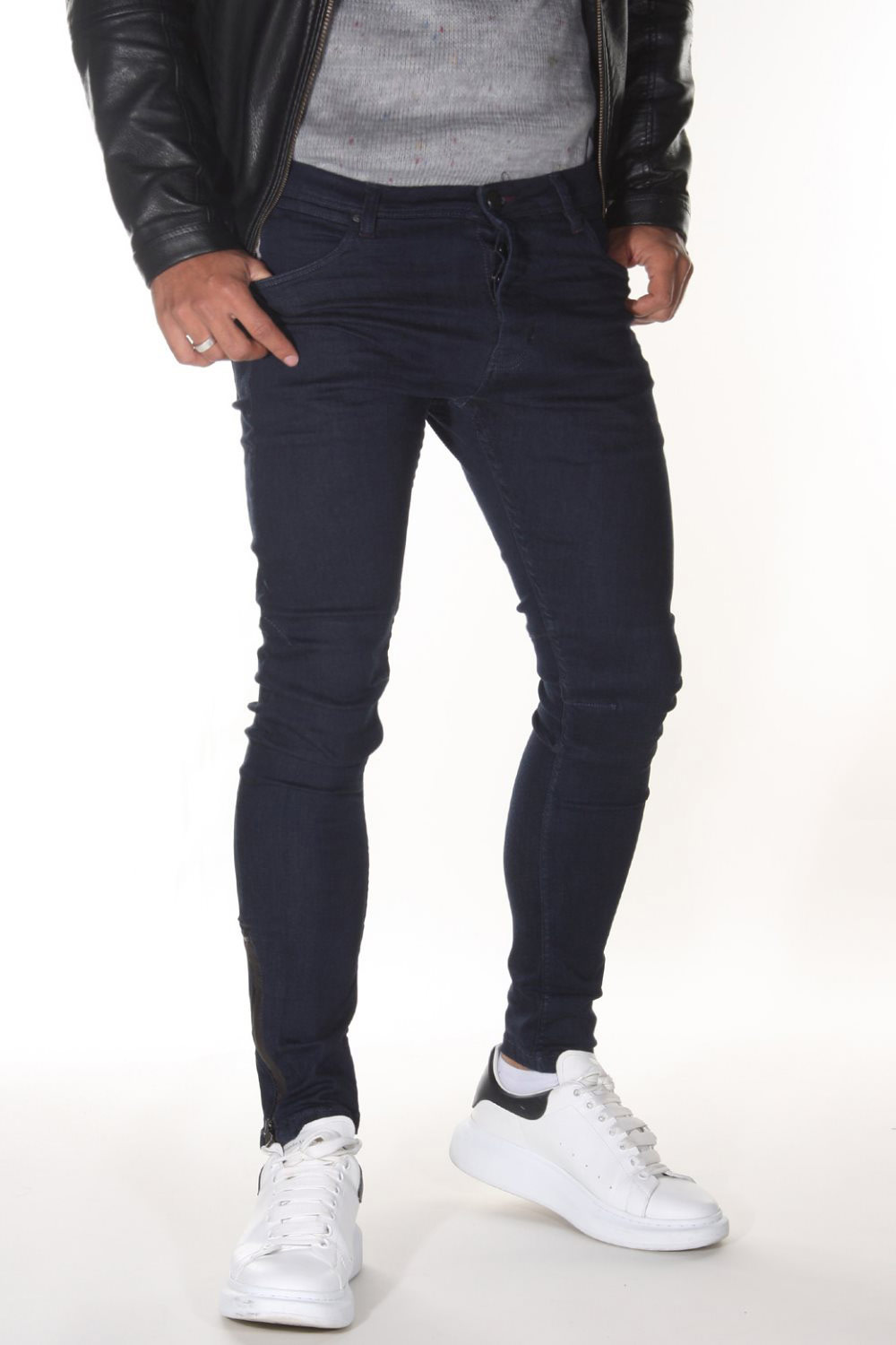 EX-PENT jeans at oboy.com
