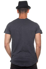 MADMEXT T-shirt V neck at oboy.com