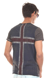 R-NEAL t-shirt v-neck slim fit at oboy.com